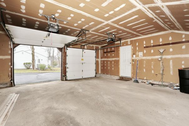 Garage, Interior