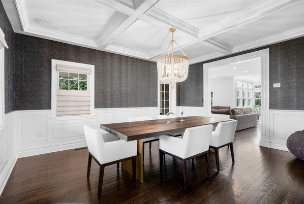 Chandelier, Dining room, Interior, Recessed Lighting, Wood Texture Flooring