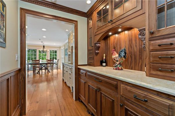 Chandelier, Dining room, Interior, Recessed Lighting, Wood Texture Flooring
