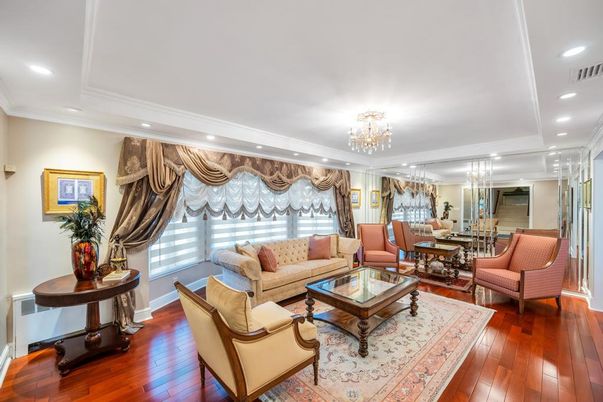 Chandelier, Dining room, Interior, Living room, Recessed Lighting, Wood Texture Flooring