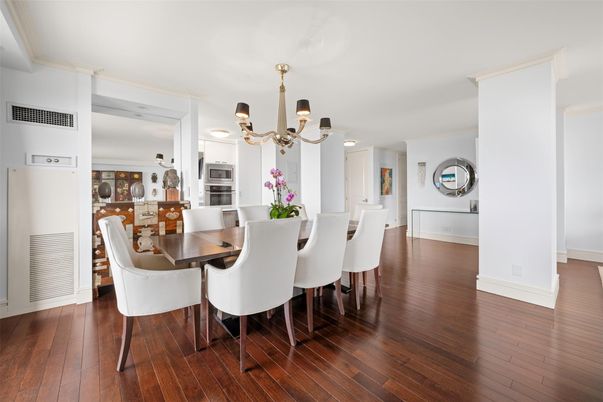 Chandelier, Dining room, Interior, Kitchen, Stainless Steel Appliances, Wood Texture Flooring