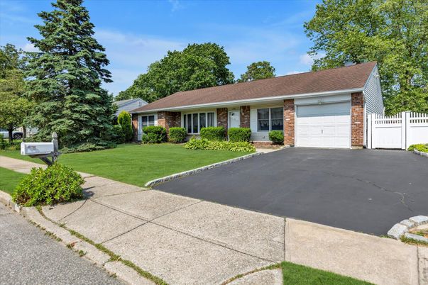 Attached, Exterior, Facade, Brick Facade, Ranch