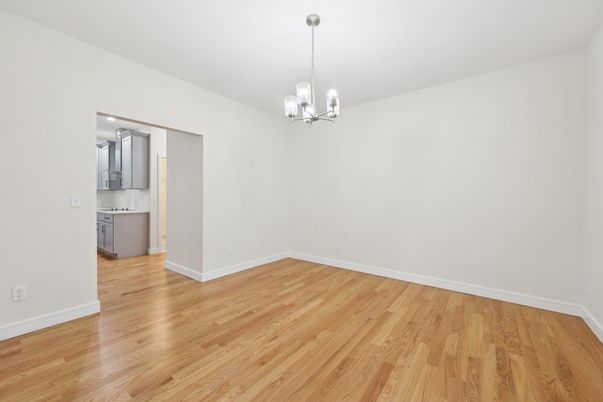 Empty room, Interior, Pendant Lights, Wood Texture Flooring