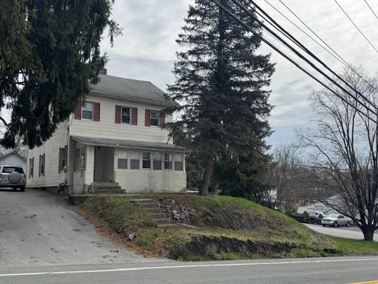 Attached, Exterior, Facade, American Foursquare
