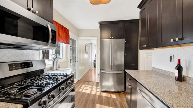 Interior, Kitchen, Stainless Steel Appliances, Wood Texture Flooring