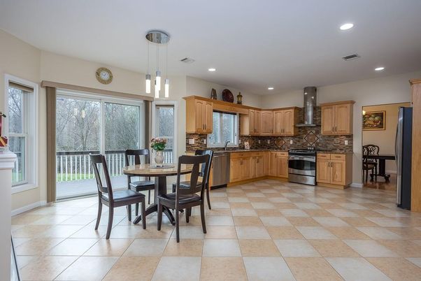 Dining room, Interior, Kitchen, Pendant Lights, Recessed Lighting, Stainless Steel Appliances