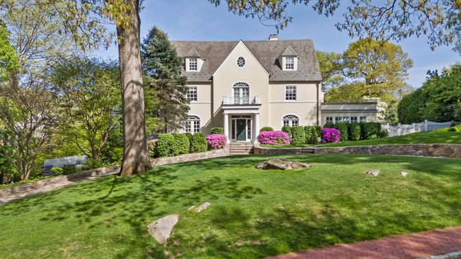 Backyard, Exterior, Facade, French Provincial