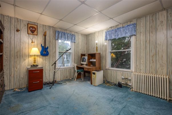 Home Office, Interior