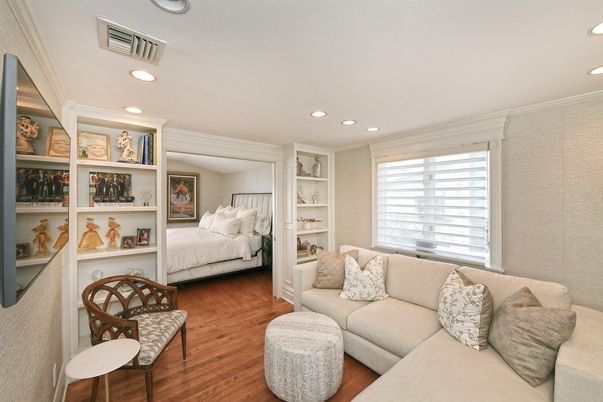 Bedroom, Interior, Living room, Recessed Lighting, Wood Texture Flooring
