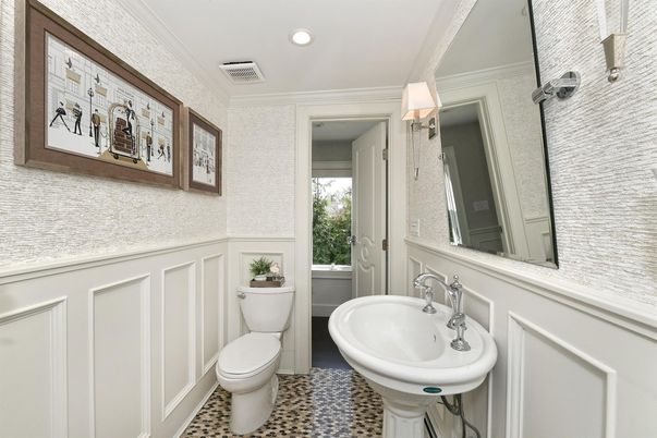 Bathroom, Interior, Recessed Lighting