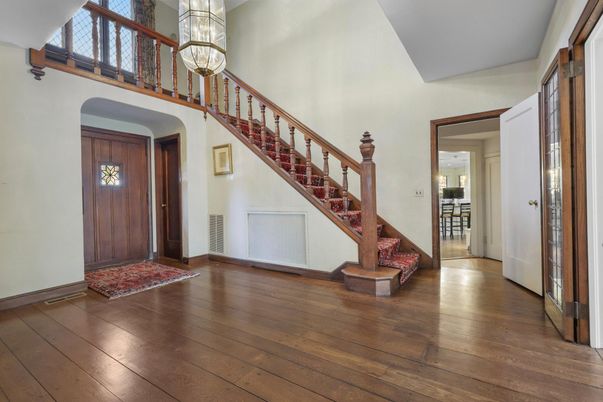 Chandelier, Interior, Wood Texture Flooring