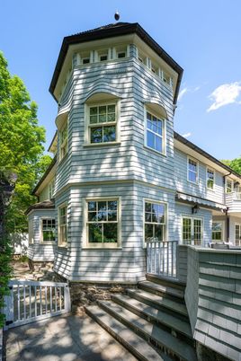 Exterior, Facade, Queen Anne Victorian