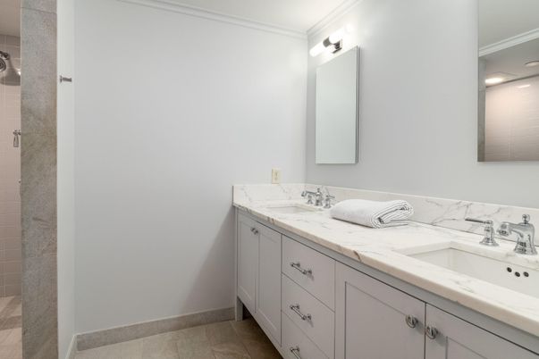 Bathroom, Dual Sink Vanities, Interior