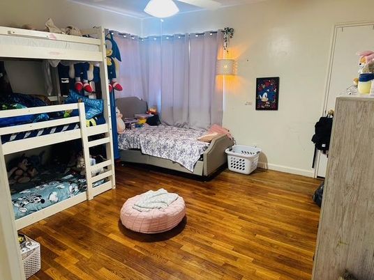 Bedroom, Interior, Pendant Lights, Wood Texture Flooring