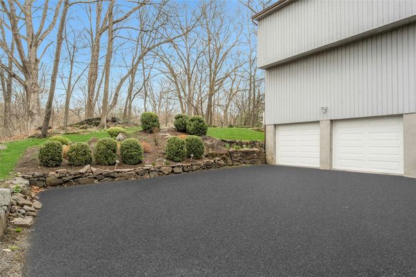 Detached Garage, Exterior