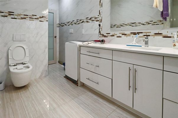 Bathroom, Dual Sink Vanities, Interior, Marble Walls