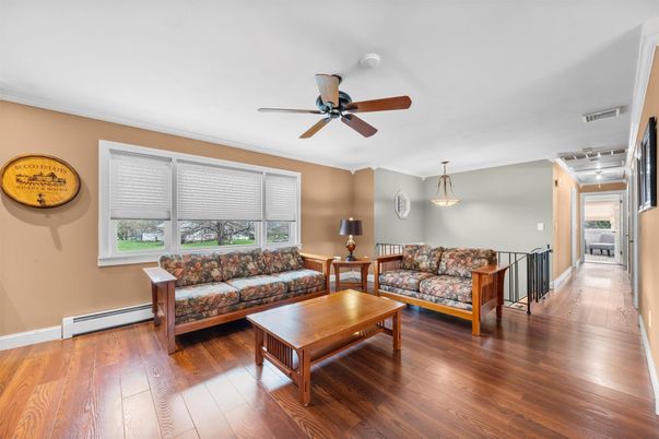 Interior, Living room, Pendant Lights, Wood Texture Flooring