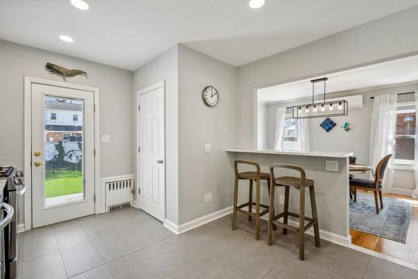 Interior, Pendant Lights, Recessed Lighting, Wood Texture Flooring
