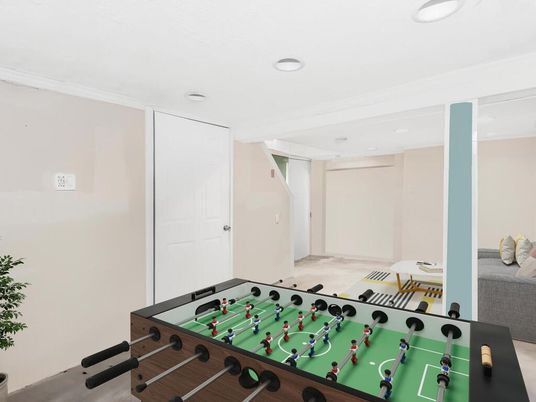 Game Room, Interior, Recessed Lighting