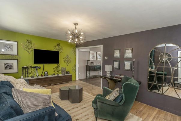 Interior, Living room, Pendant Lights, Wood Texture Flooring
