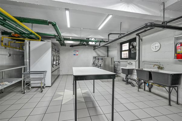 Garage, Interior
