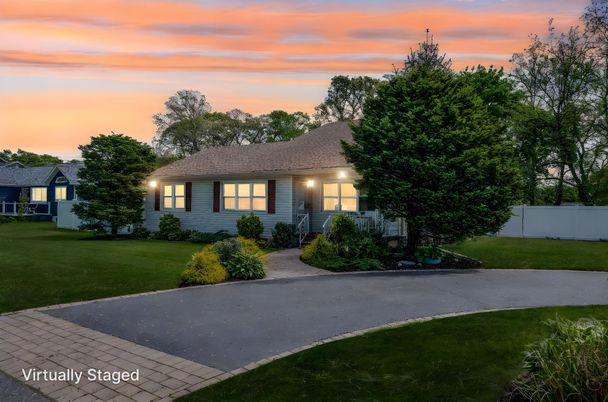 Backyard, Exterior, Facade, Ranch