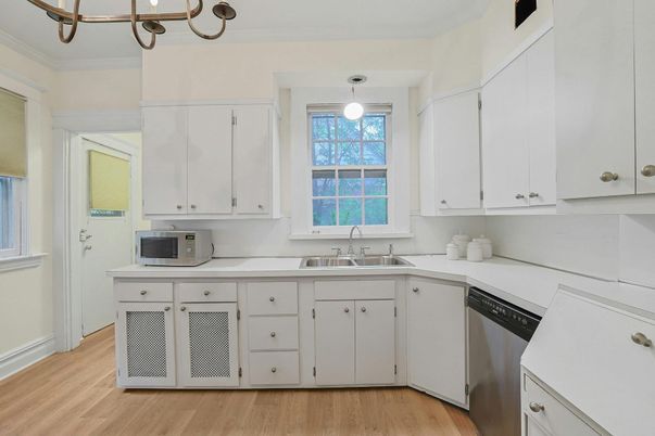 Interior, Kitchen, Pendant Lights, Wood Texture Flooring
