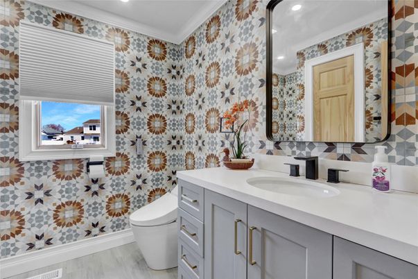 Bathroom, Interior, Recessed Lighting, Wood Texture Flooring