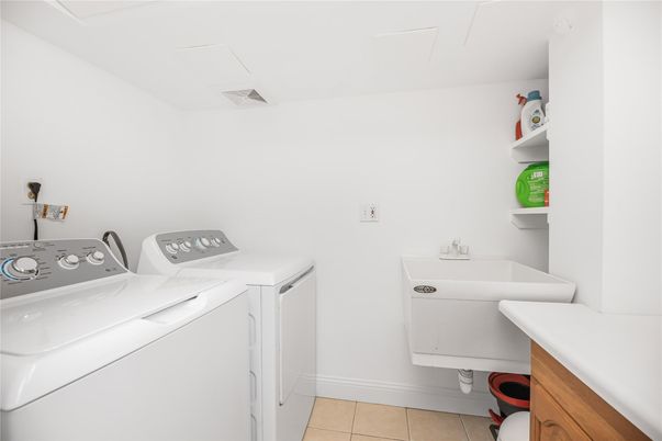 Interior, Washer