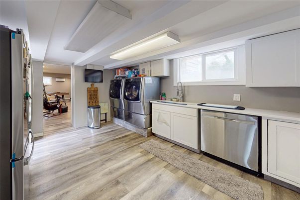 Interior, Kitchen, Washer, Wood Texture Flooring