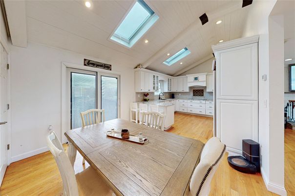 Dining room, Interior, Kitchen, Pendant Lights, Recessed Lighting, Wood Texture Flooring