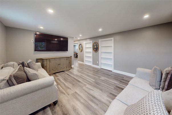Interior, Living room, Recessed Lighting, Wood Texture Flooring