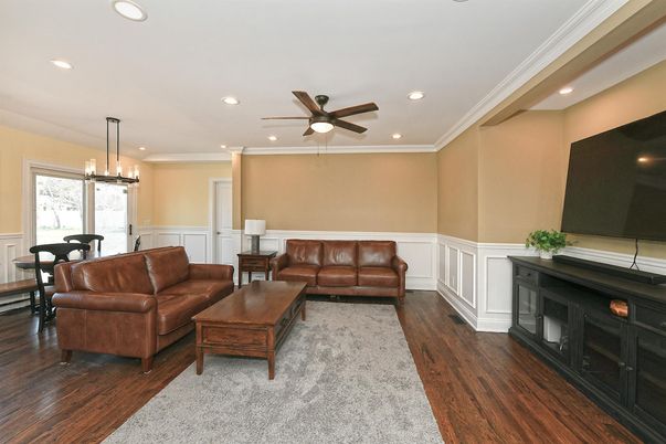 Interior, Living room, Pendant Lights, Recessed Lighting, Wood Texture Flooring