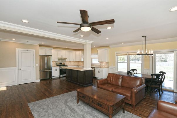 Dining room, Interior, Kitchen, Living room, Pendant Lights, Recessed Lighting, Stainless Steel Appliances, Wood Texture Flooring