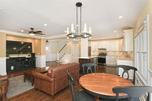 Dining room, Interior, Kitchen, Living room, Pendant Lights, Recessed Lighting, Stainless Steel Appliances, Wood Texture Flooring
