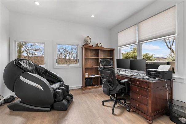 Home Office, Interior, Recessed Lighting, Wood Texture Flooring