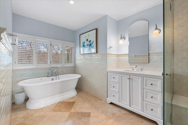 Bathroom, Free Standing Baths, Glass Shower, Interior, Recessed Lighting