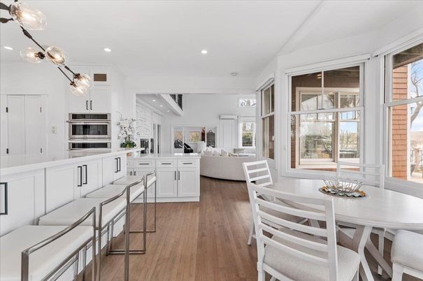Dining room, Interior, Kitchen, Living room, Pendant Lights, Recessed Lighting, Stainless Steel Appliances, Wood Texture Flooring