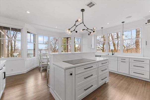 Dining room, Interior, Kitchen, Pendant Lights, Recessed Lighting, Wood Texture Flooring