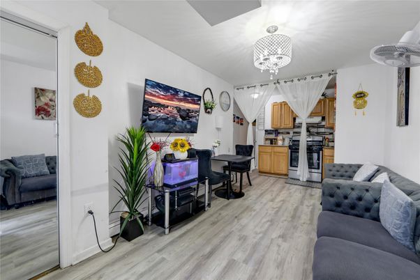 Chandelier, Dining room, Interior, Kitchen, Wood Texture Flooring
