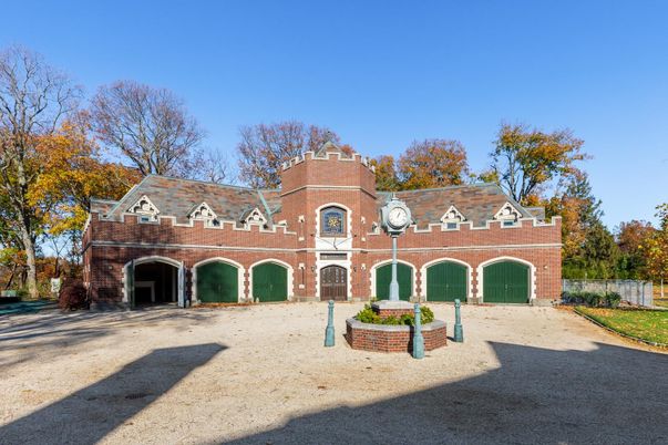 Backyard, Exterior, Facade, Brick Facade, French Provincial