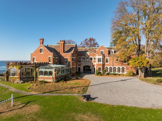 Backyard, Exterior, Facade, Brick Facade, Water, Tudor Revival