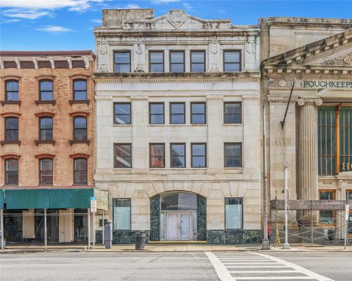 Exterior, Facade, Brownstone