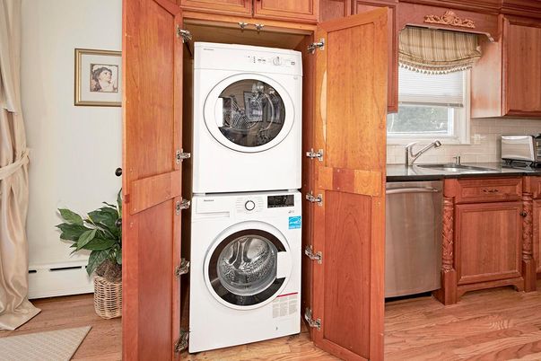 Interior, Kitchen, Utility Closets, Washer, Wood Texture Flooring