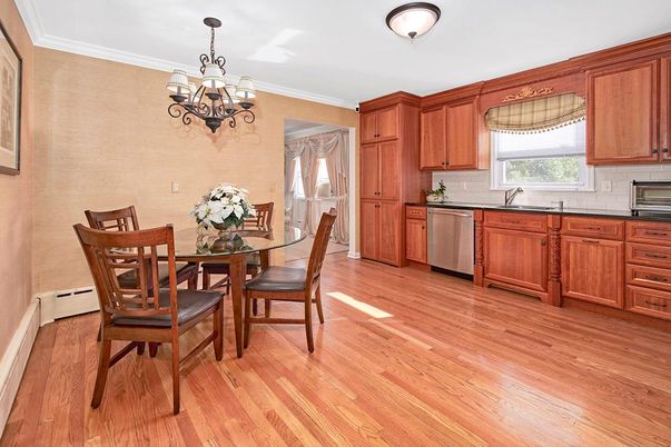 Chandelier, Dining room, Interior, Kitchen, Wood Texture Flooring
