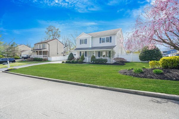 Exterior, Facade, Cape Cod