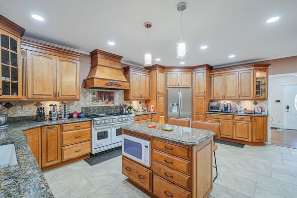 Interior, Kitchen, Pendant Lights, Recessed Lighting, Stainless Steel Appliances