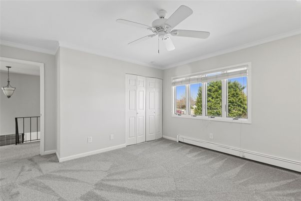 Empty room, Interior, Pendant Lights