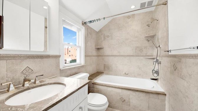 Bathroom, Interior, Recessed Lighting