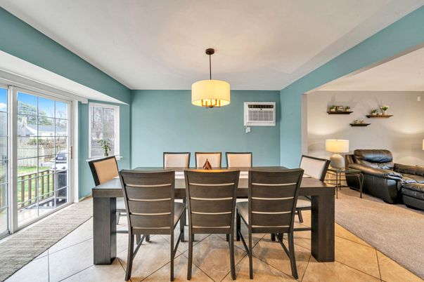 Dining room, Interior, Pendant Lights